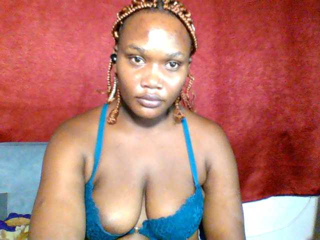 Ebonywaffle live cam on BongaCams