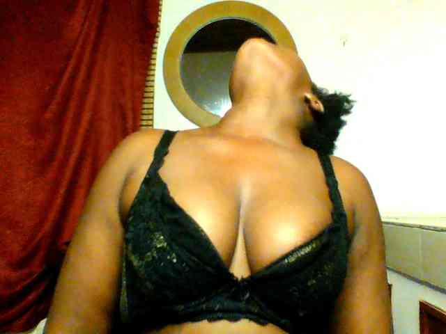 Ebonywaffle webcam