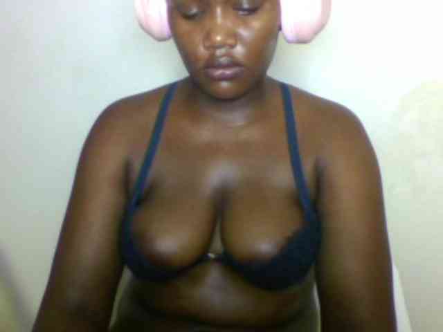Ebonywaffle Live Webcam on BongaCams
