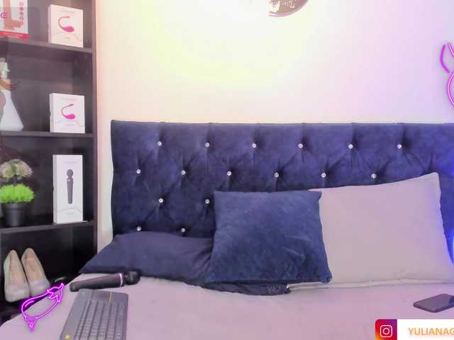 Yuliana-Demon live cam on BongaCams