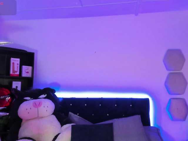 Yuliana-Demon live cam on BongaCams
