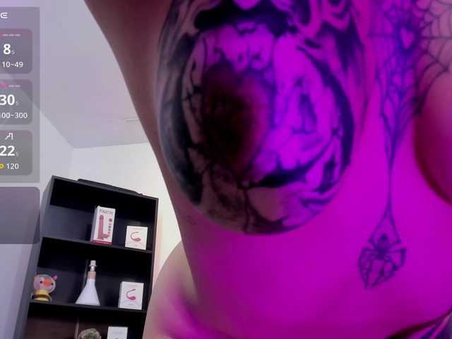 Yuliana-Demon live cam on BongaCams