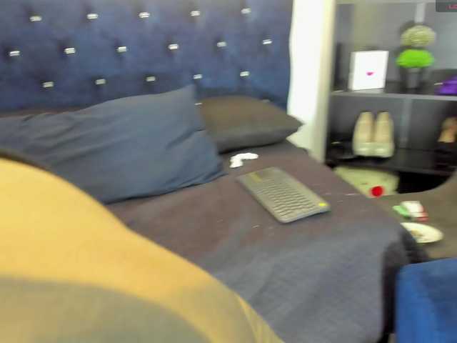 Yuliana-Demon live cam on BongaCams