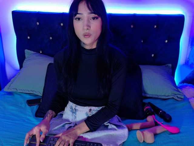 Yuliana-Demon live cam on BongaCams