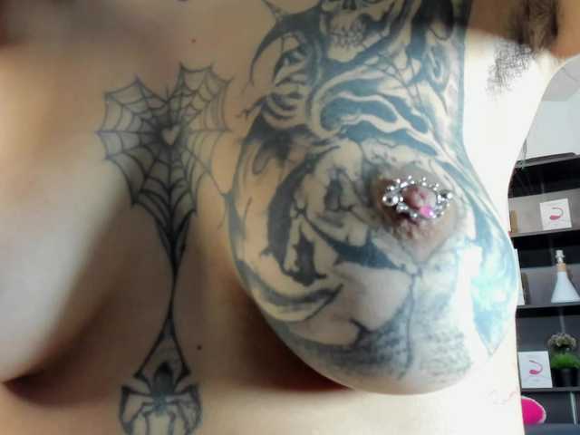 Yuliana-Demon live cam on BongaCams