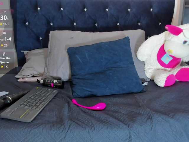 Yuliana-Demon live cam on BongaCams