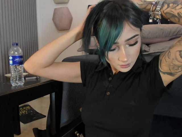 Yuliana-Demon live cam on BongaCams