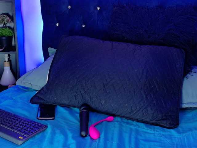 Yuliana-Demon live cam on BongaCams