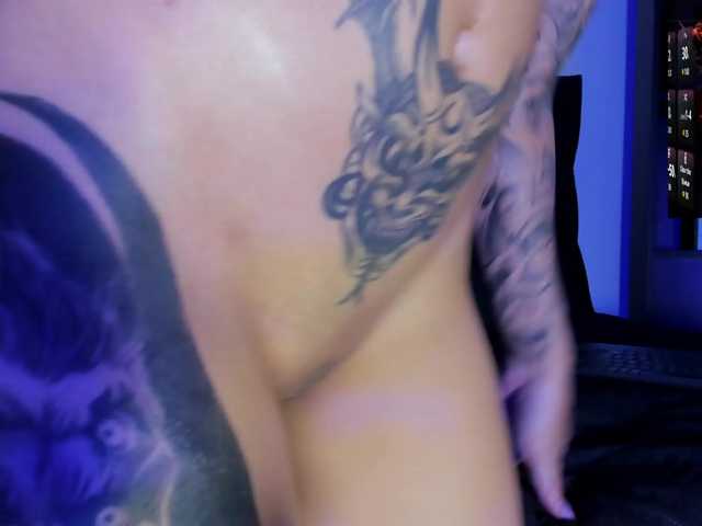 Yuliana-Demon live cam on BongaCams