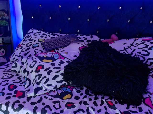 Yuliana-Demon live cam on BongaCams