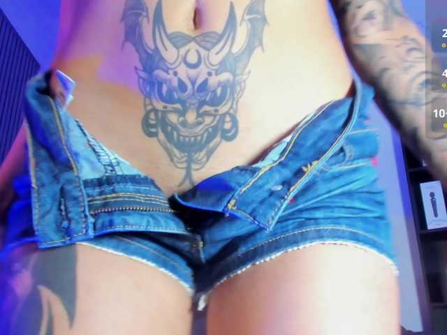 Yuliana-Demon live cam on BongaCams