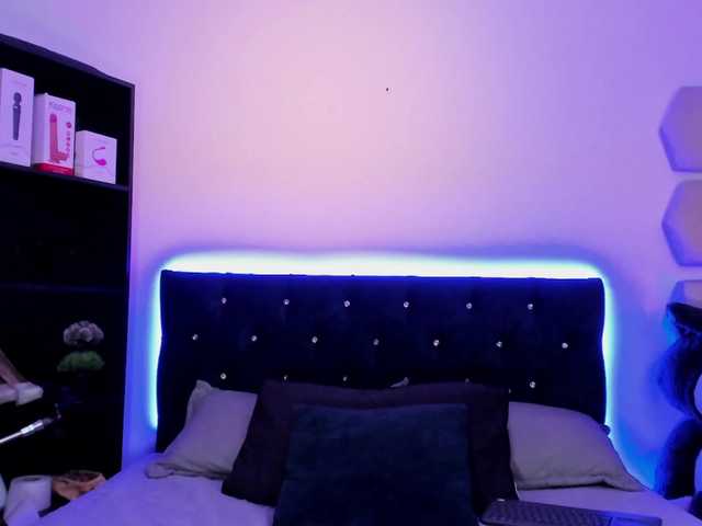 Yuliana-Demon live cam on BongaCams