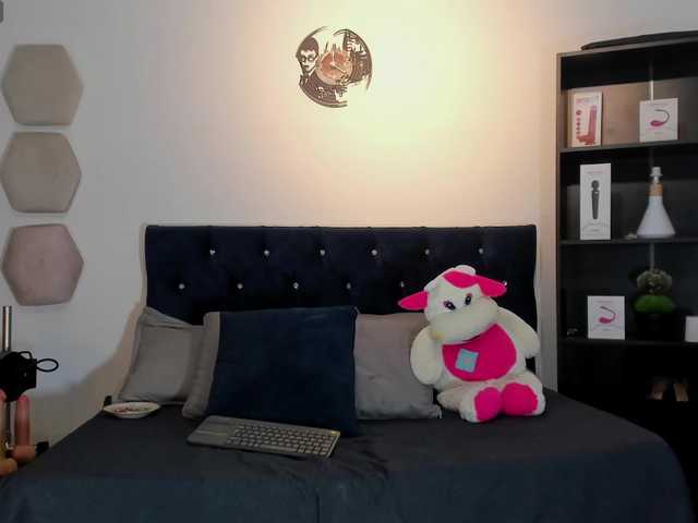 Yuliana-Demon live cam on BongaCams