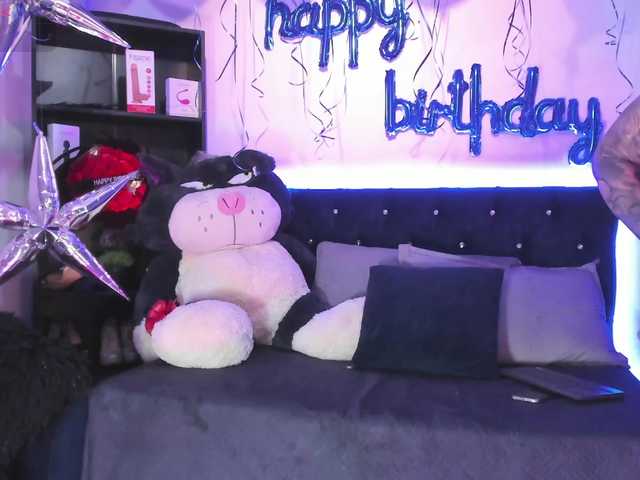 Yuliana-Demon live cam on BongaCams