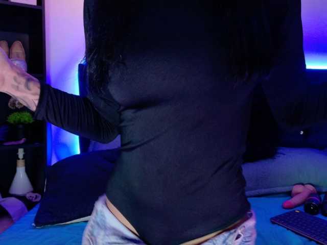 Yuliana-Demon live cam on BongaCams
