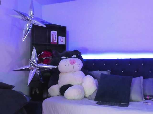Yuliana-Demon live cam on BongaCams