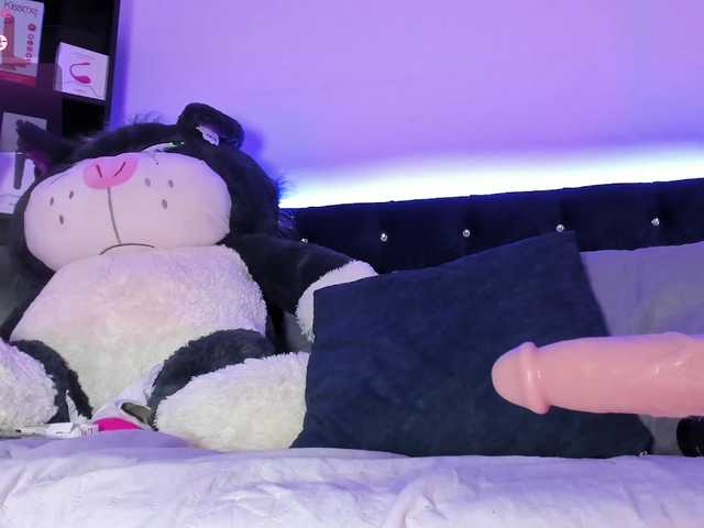 Yuliana-Demon live cam on BongaCams