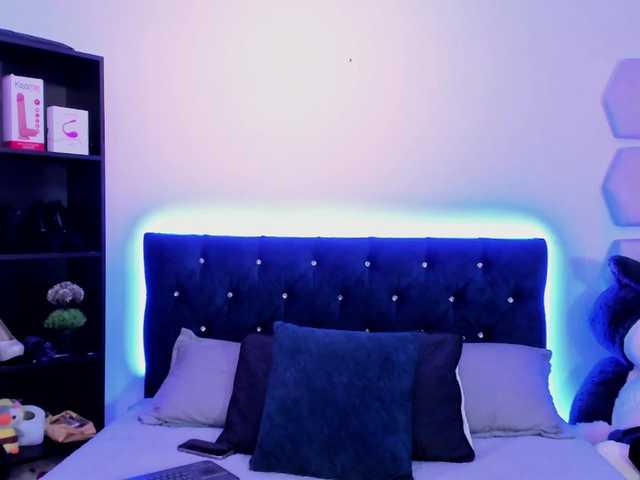 Yuliana-Demon live cam on BongaCams