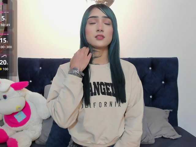 Yuliana-Demon live cam on BongaCams