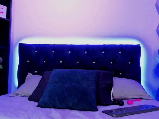 Yuliana-Demon live cam on BongaCams