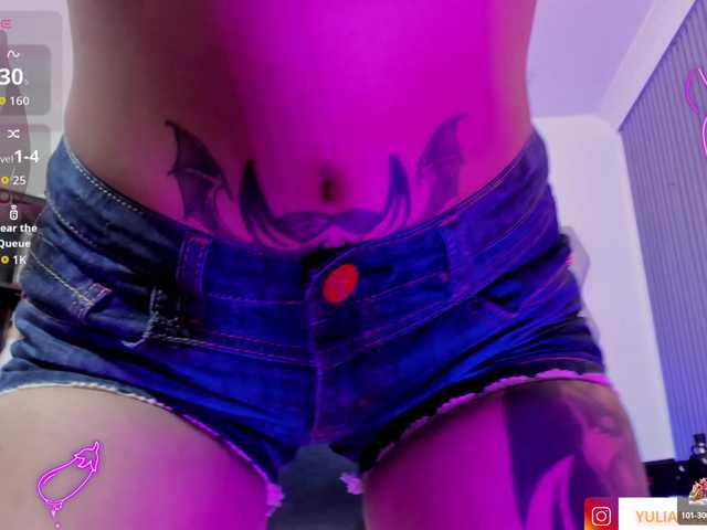 Yuliana-Demon live cam on BongaCams