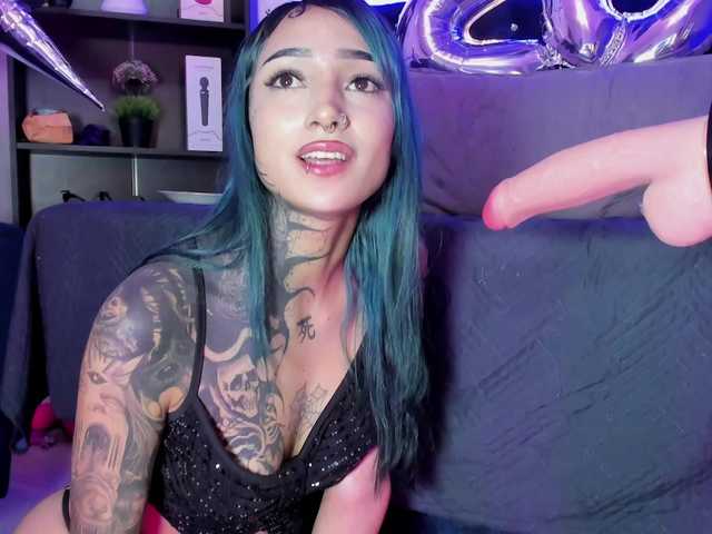Yuliana-Demon live cam on BongaCams