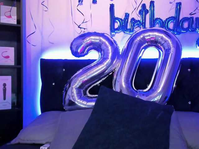 Yuliana-Demon live cam on BongaCams
