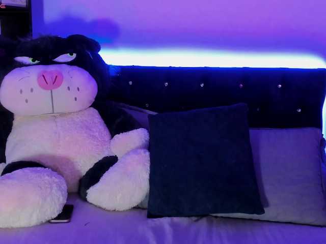 Yuliana-Demon live cam on BongaCams