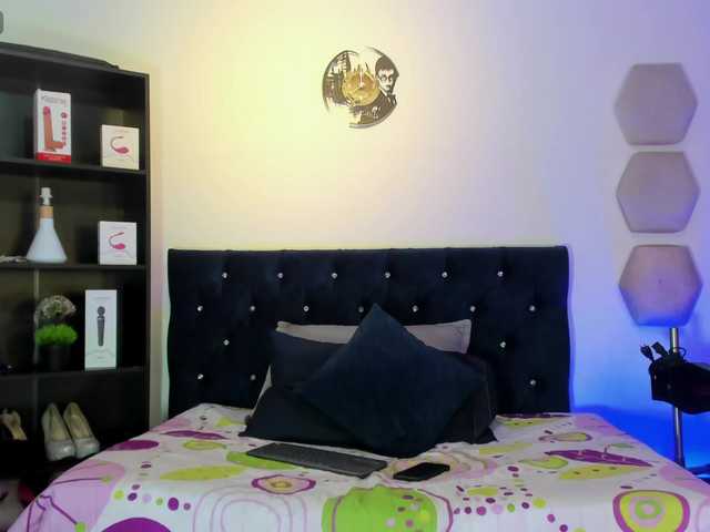 Yuliana-Demon live cam on BongaCams