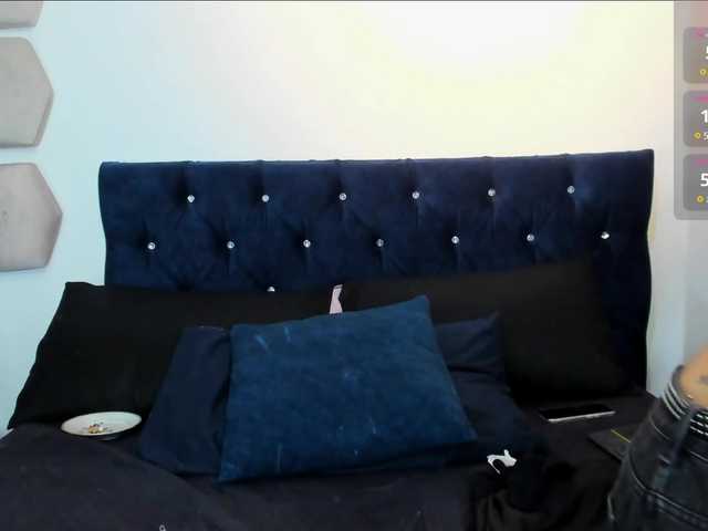 Yuliana-Demon live cam on BongaCams