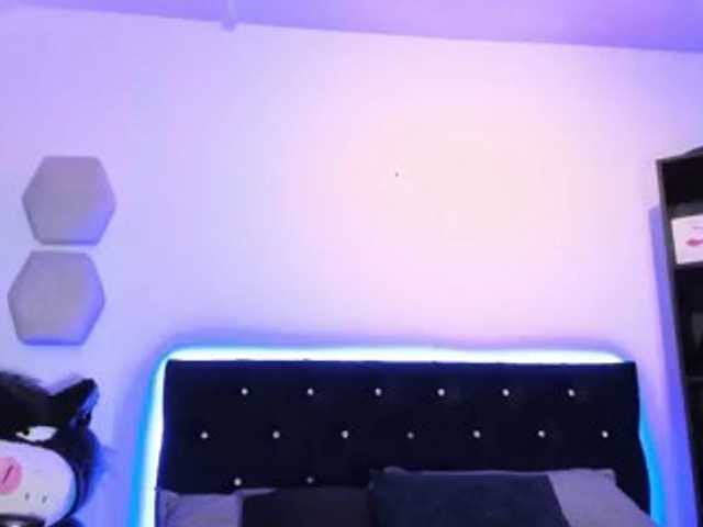 Yuliana-Demon live cam on BongaCams