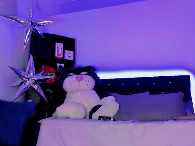 Yuliana-Demon live cam on BongaCams