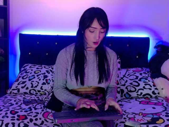 Yuliana-Demon live cam on BongaCams