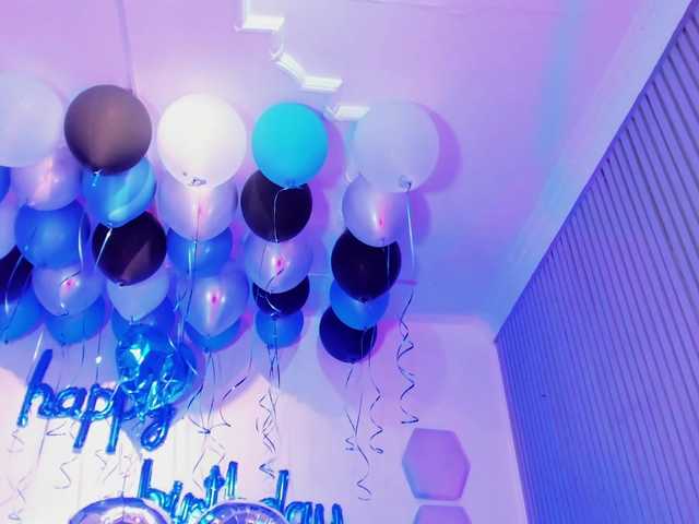 Yuliana-Demon live cam on BongaCams