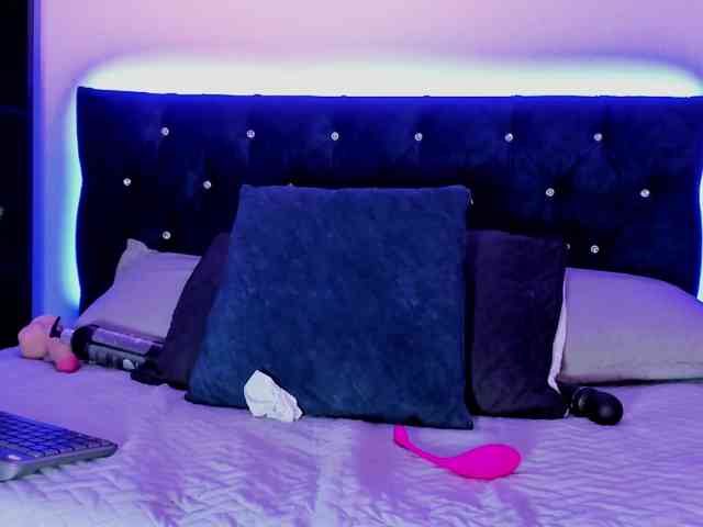 Yuliana-Demon webcam