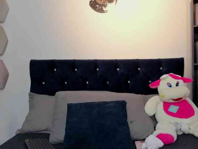 Yuliana-Demon webcam