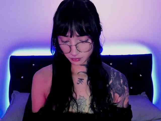 Yuliana-Demon webcam