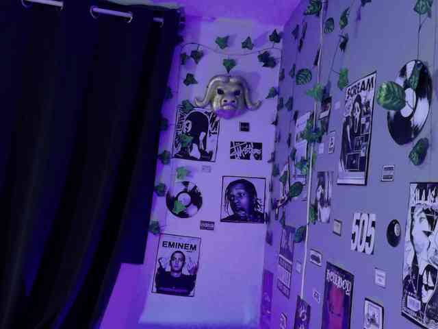 Yuliana-Demon webcam