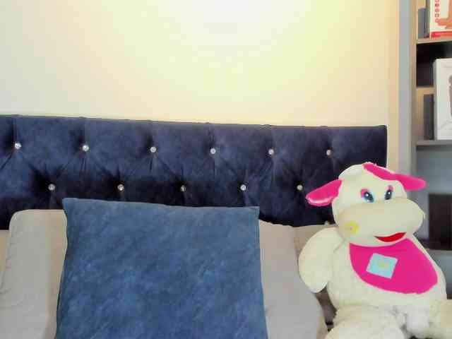 Yuliana-Demon webcam