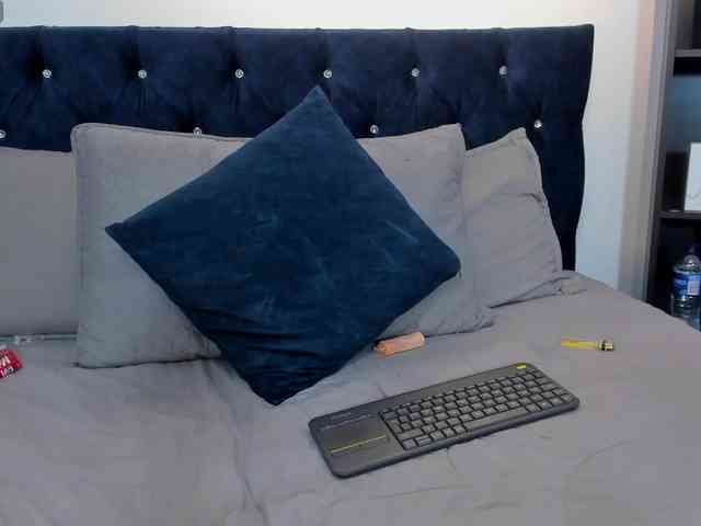 Yuliana-Demon webcam