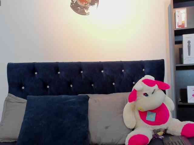Yuliana-Demon webcam
