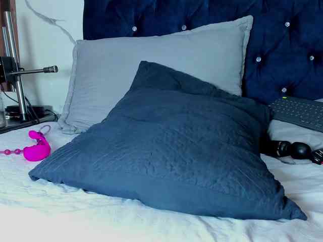 Yuliana-Demon webcam