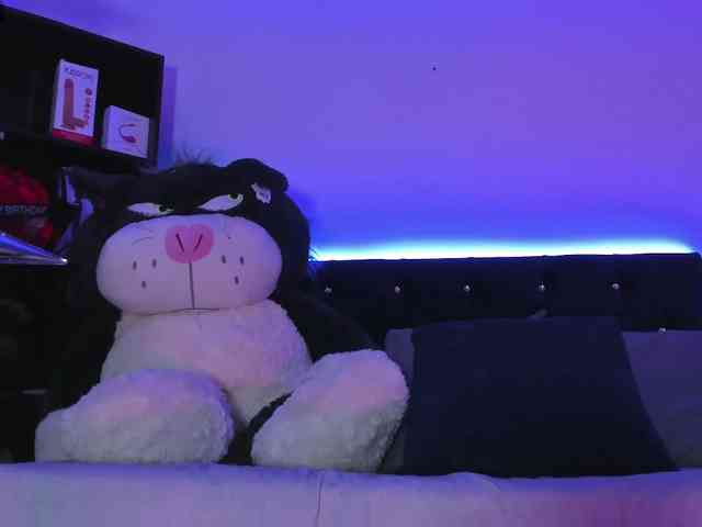 Yuliana-Demon webcam