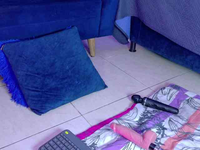 Yuliana-Demon webcam