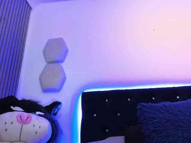Yuliana-Demon webcam
