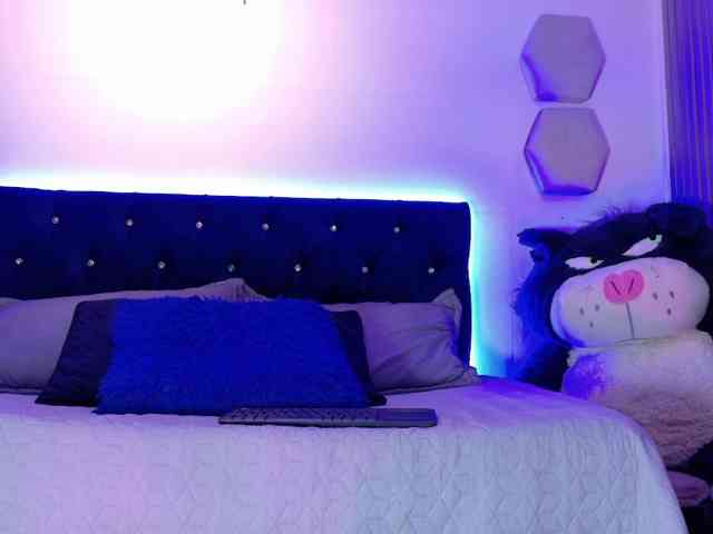 Yuliana-Demon webcam
