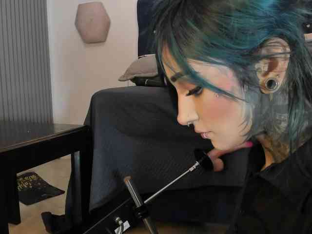 Yuliana-Demon webcam