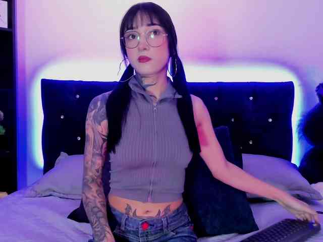 Yuliana-Demon webcam
