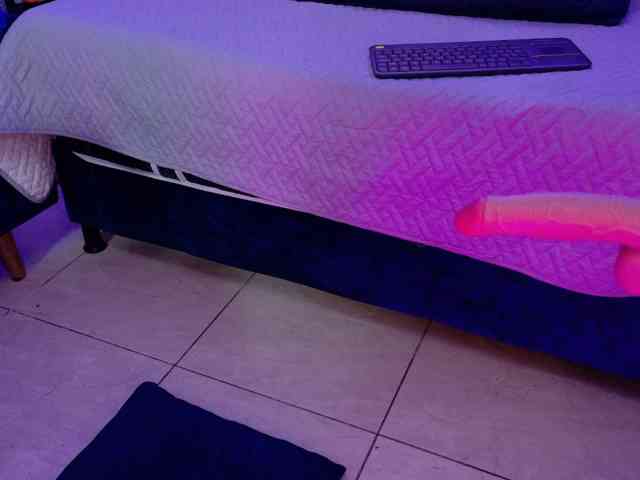 Yuliana-Demon webcam