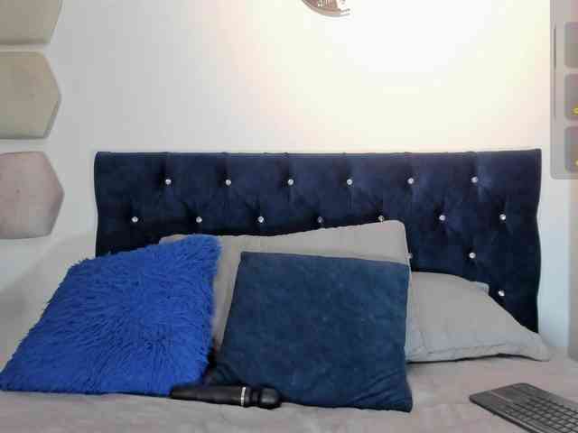Yuliana-Demon webcam